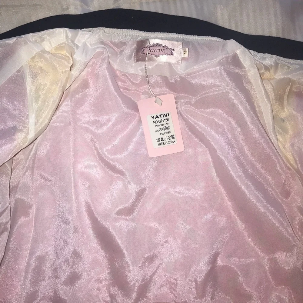 *NWT- Chinese Souvenir Bomber Jacket by Yativi. Size medium - Picture 8 of 8
